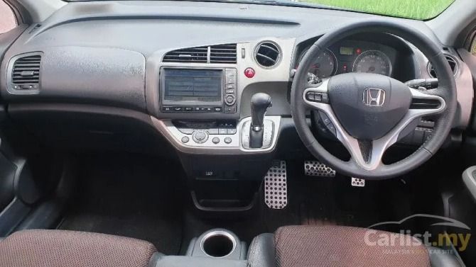 Honda Stream Interior