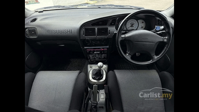 Proton Satria GTi Interior