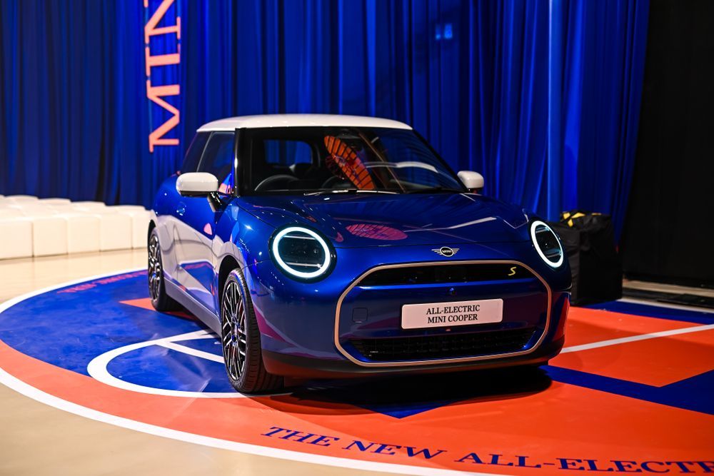 2024 mini cooper se ev electric price specs malaysia