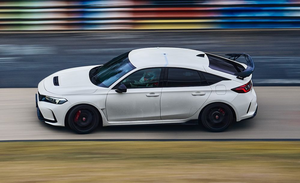 Honda’s FL5 Civic Type R is both faster AND slower than FK8 around the ...