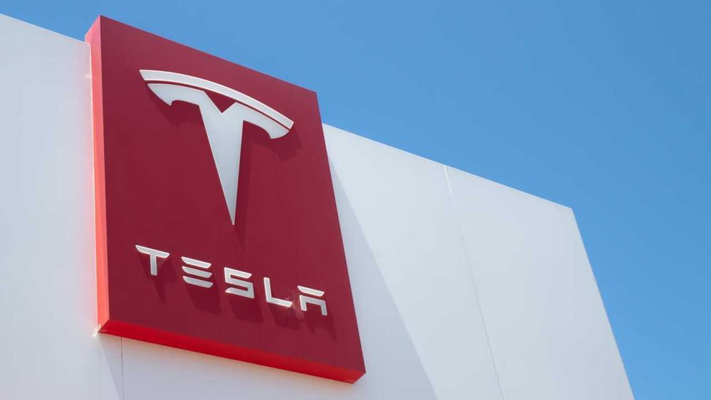 Tesla Singapura,PEKEMA