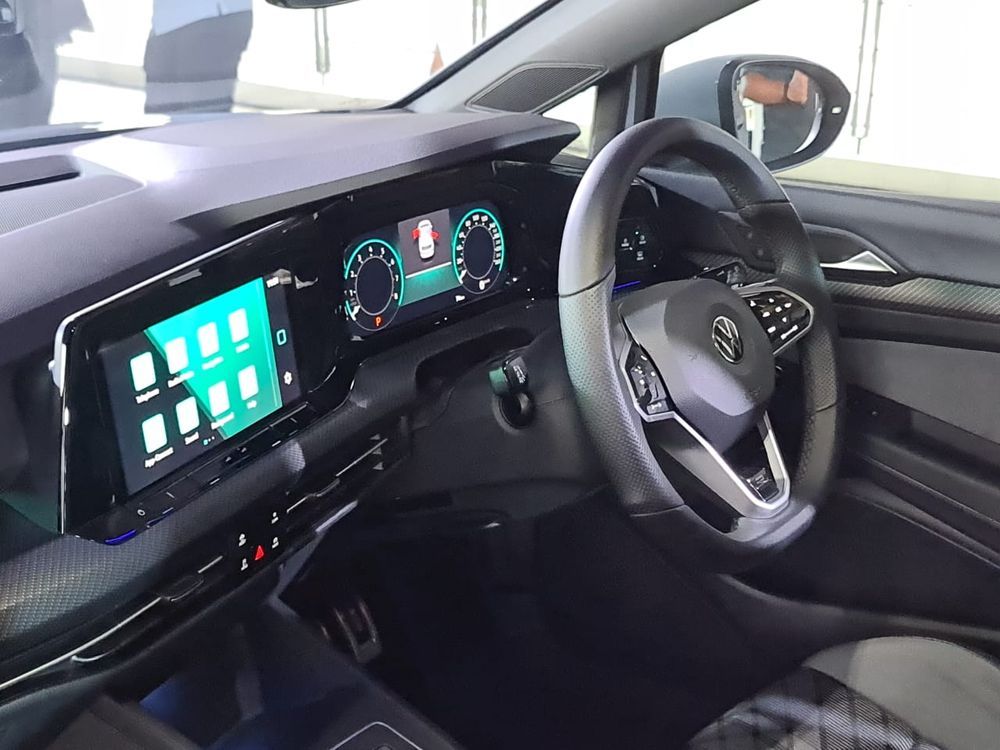 2022 VW Golf R-Line