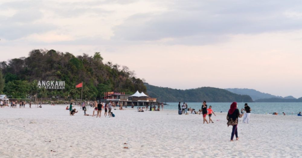 langkawi,pelancongan,aktiviti dibenarkan,pantai