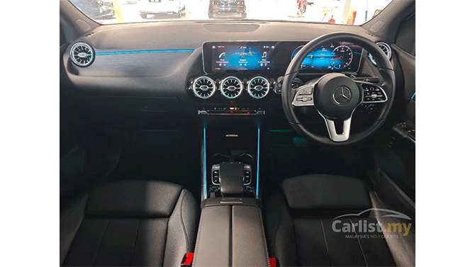 Third Generation Mercedes-Benz B200 Interior