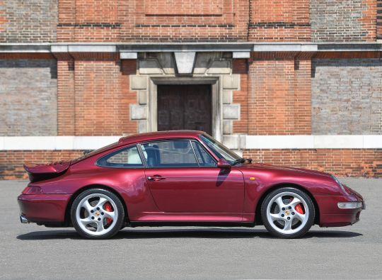 Porsche 911, 993