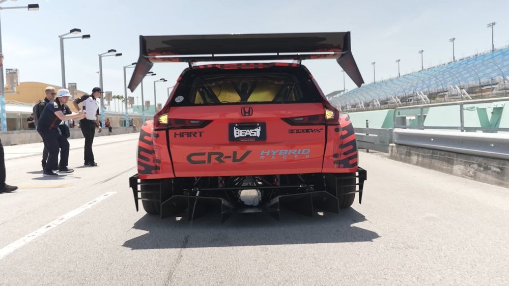 Honda Performance Development Unveils CR-V Hybrid Racer: An INDYCAR Wolf in CR-V Clothing