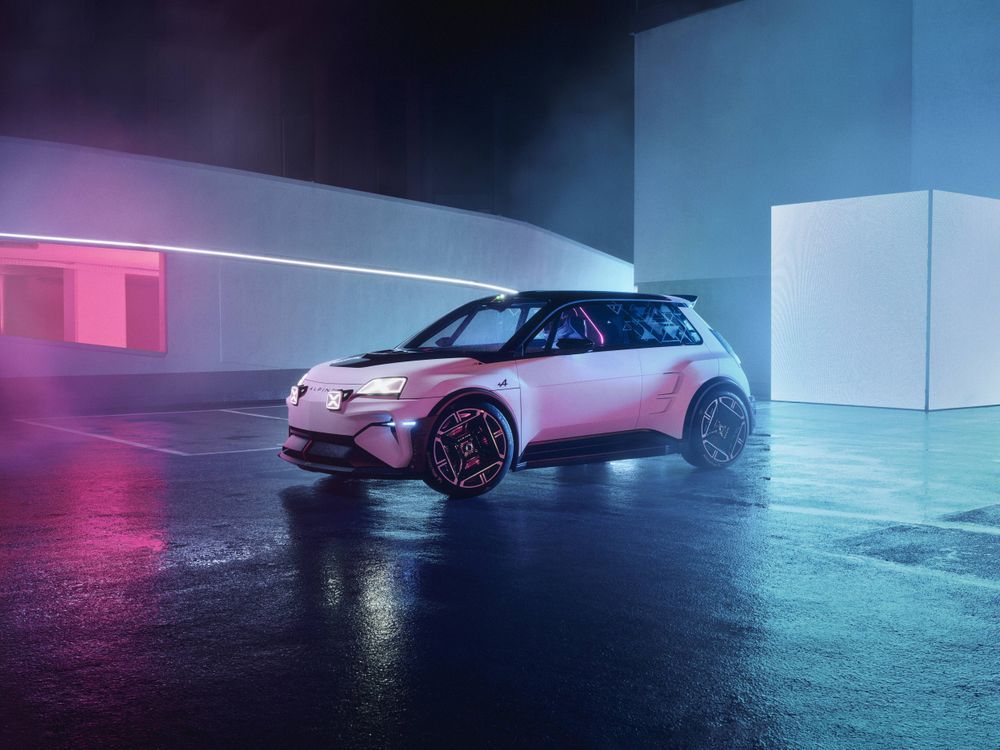 Alpine A290_β EV concept hot hatch