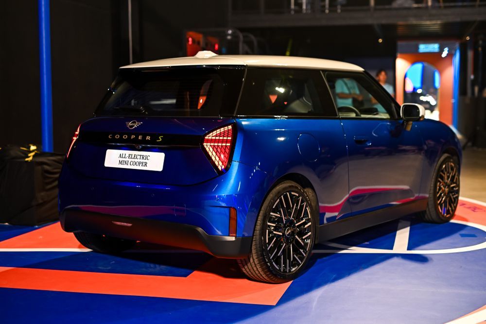 2024 mini cooper se ev electric price specs malaysia