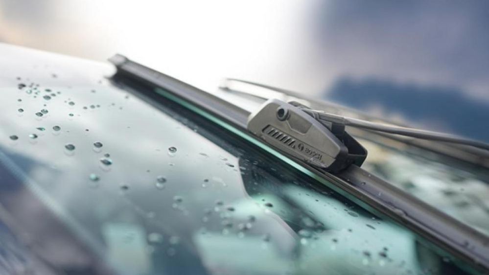 Wiper Silikon vs Wiper Getah Wiper Silikon Lebih Baik Berbanding