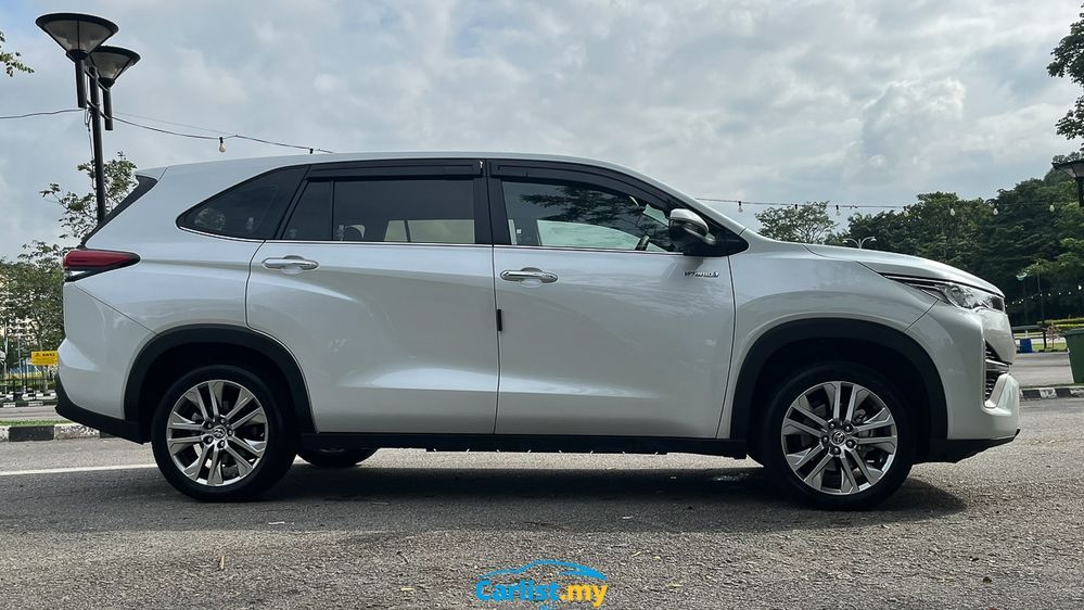 Review: 2023 Toyota Innova Zenix Hybrid Electric - 