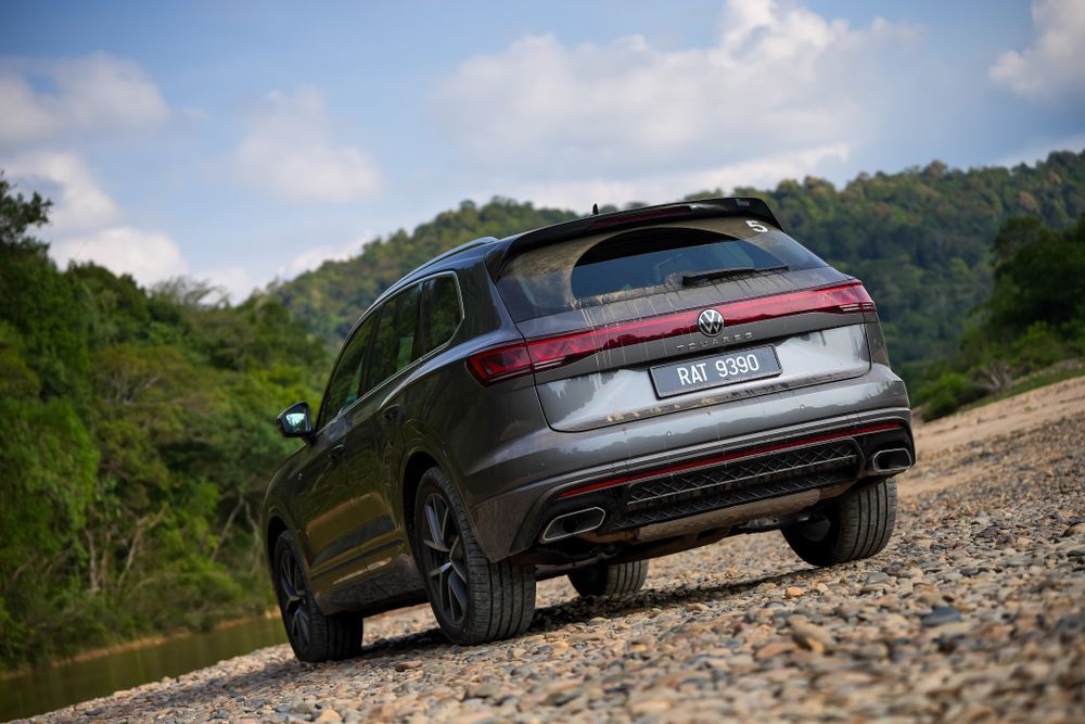 2024 volkswagen touareg r-line review driving impressions malaysia carlist