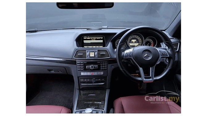Mercedes-Benz E250 Coupe Interior