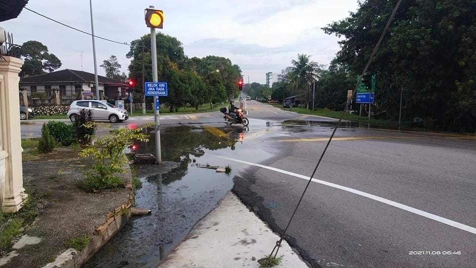 longkang tersumbat,bukit tinggi,johor