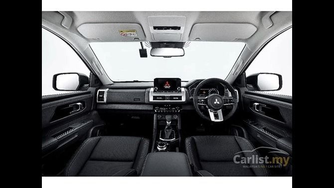 Mitsubishi Triton Interior
