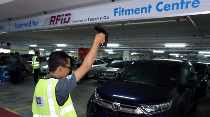 pusat pemasangan tag RFID