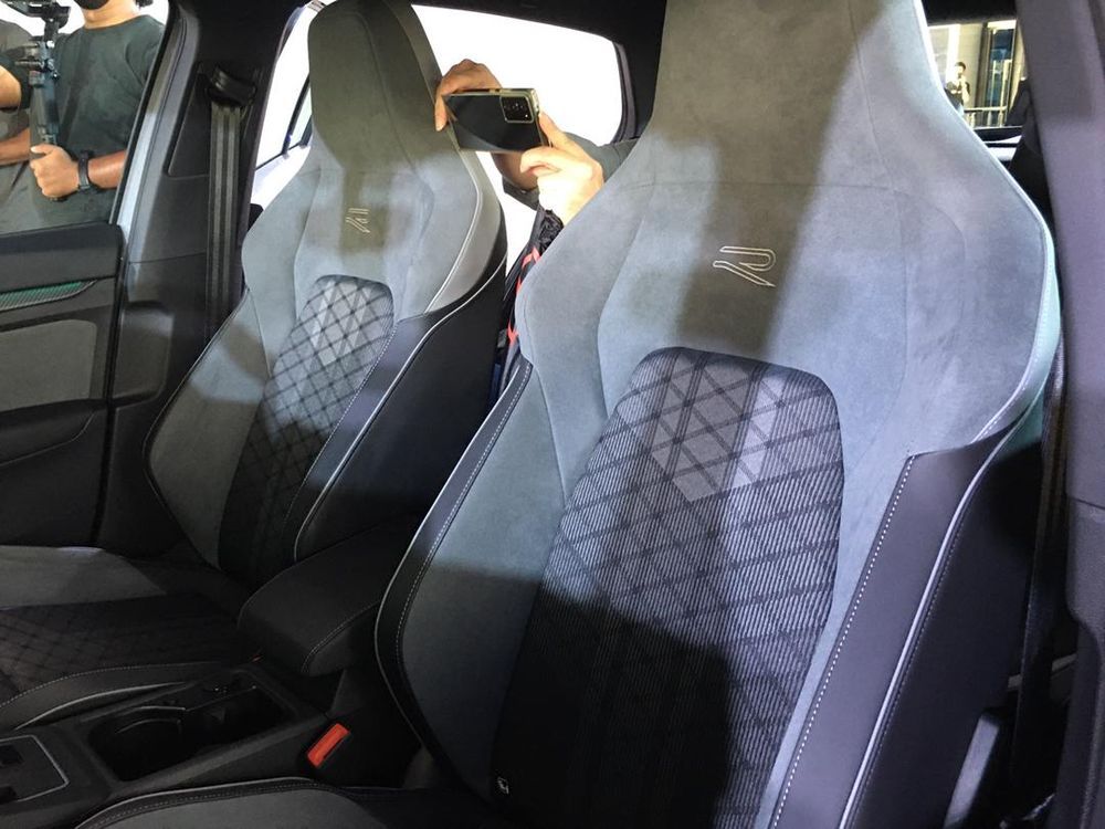 2022 VW Golf R-Line