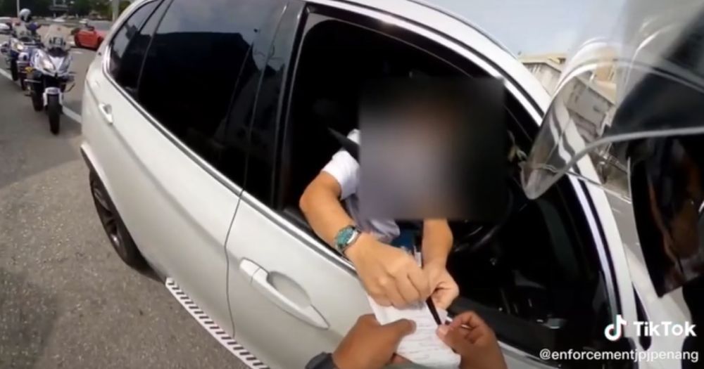 BMW X5,Saman,Potong barisan