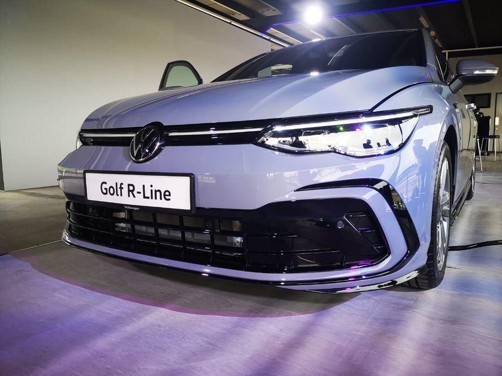 2022 VW Golf R-Line