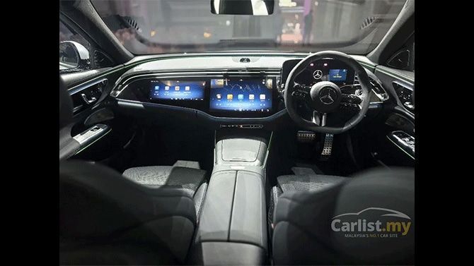 Sixth Generation Mercedes-Benz E350e Interior