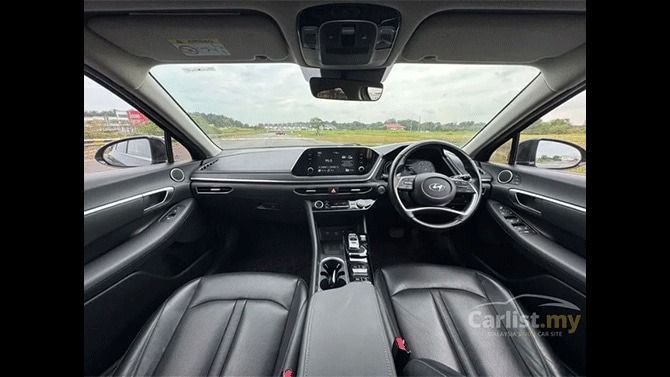 Eighth Generation Hyundai Sonata Interior