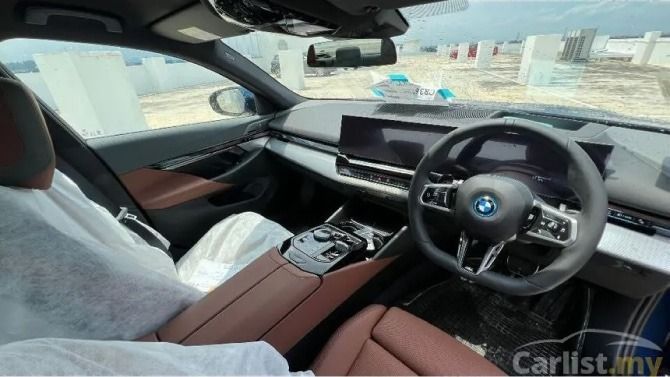 BMW i5 eDrive40 Interior