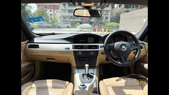 BMW 325i Interior