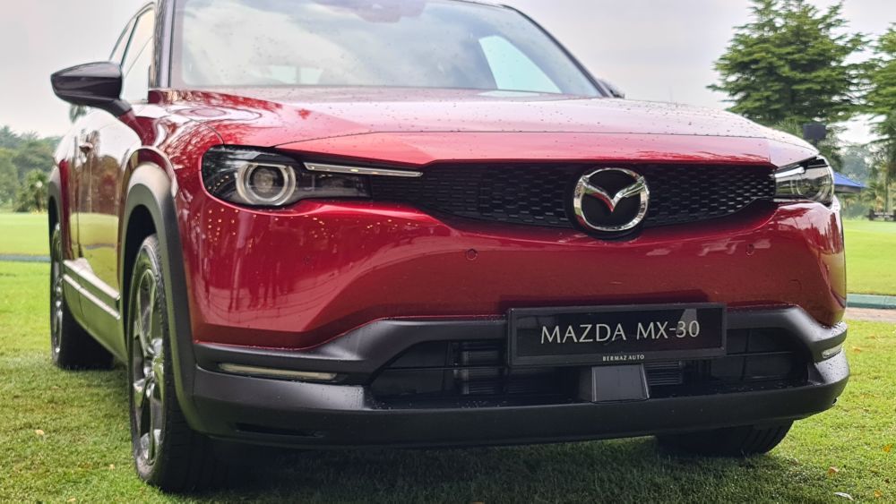 The PERFECT runaround vehicle?? - Mazda MX-30 Review 