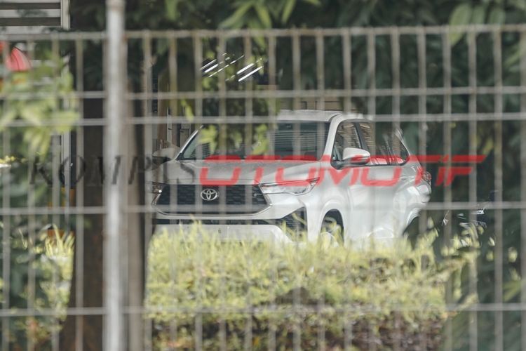 toyota innova 2023 hibrid,indonesia