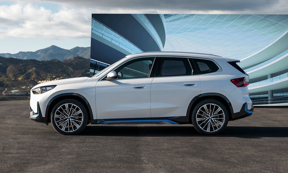 2022 BMW iX1 xDrive30