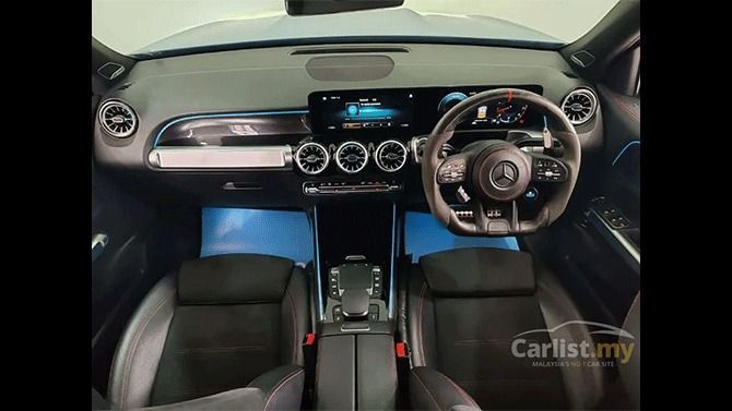 Mercedes-Benz GLB 35 AMG Interior