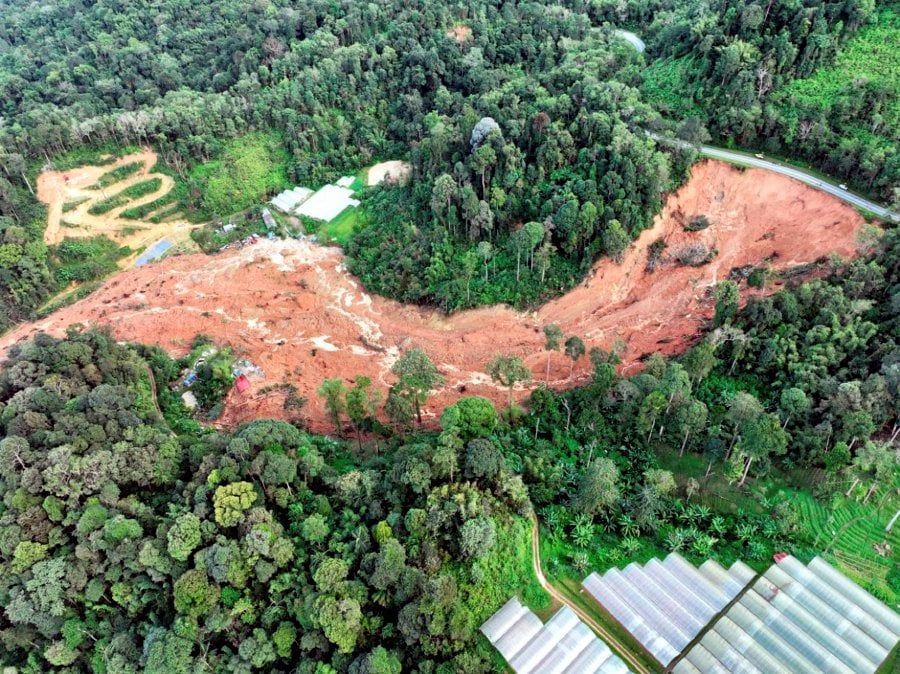 camping site landslide batang kali road closure