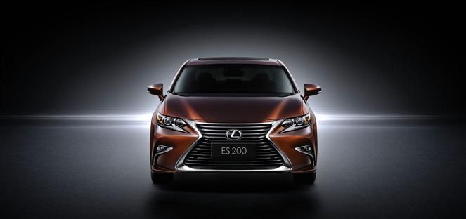 10246-2015_shanghaimotorshow_2016_lexus_es_200_002.jpg