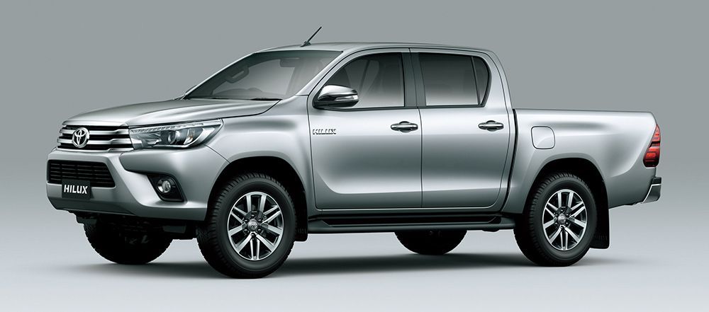 13284-2015-toyota-hilux-global-debut-in-thailand-8.jpg