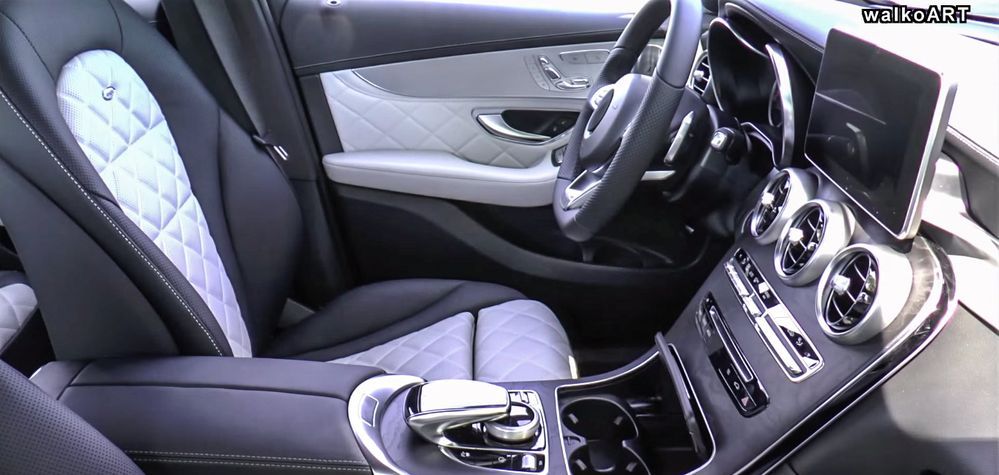 14296-2015-mercedes-benz-glc-spied-interior.jpg