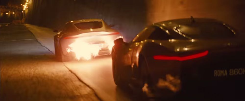 16990-2015-aston-martin-db10-spectre-trailer.jpg