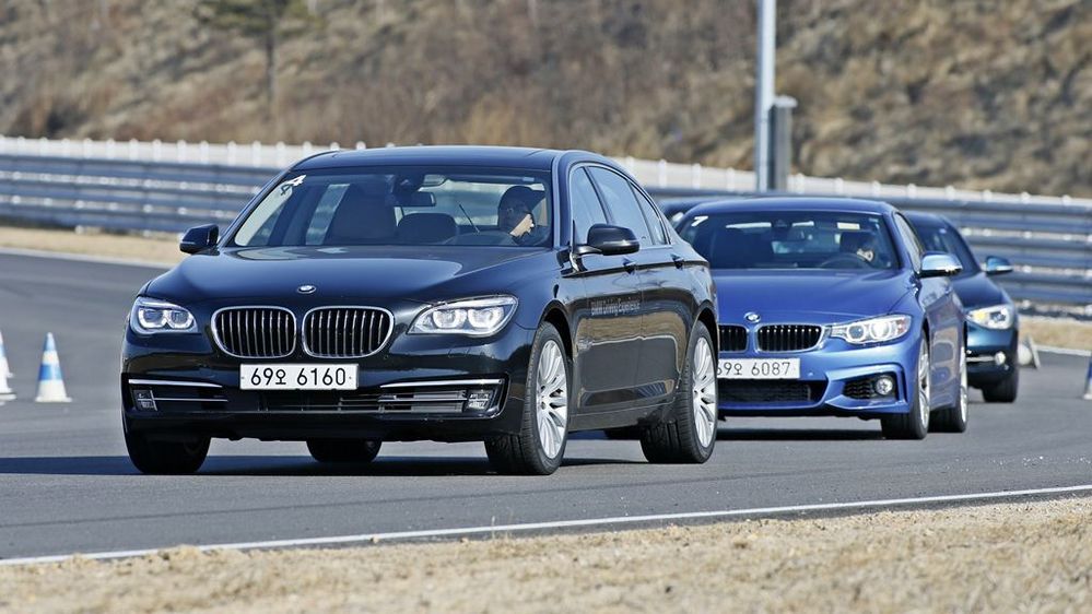 19048-bmw_driving_centre_korea_winter_3.jpg