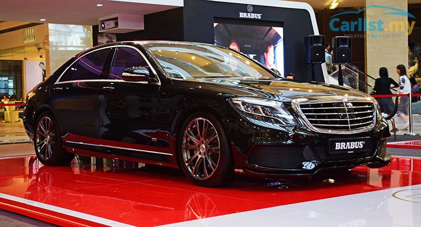 19070-2015-brabus-display-showcase-pavilion-2.jpg