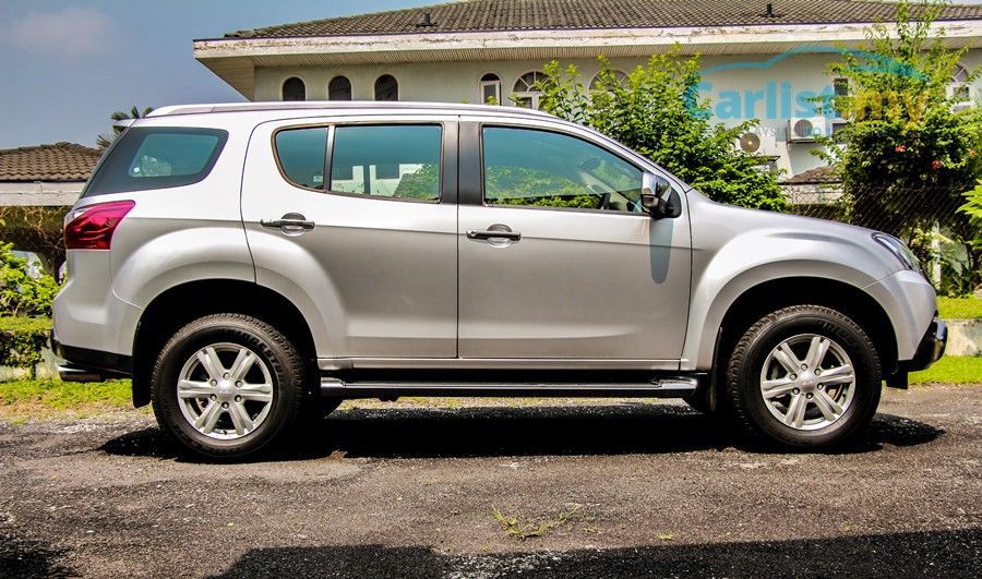 Harga Isuzu MuX Bekas 2015 Sudah Kayak SUV Murah Toyota Rush Kalah   Mobil Bekas  Mobil123