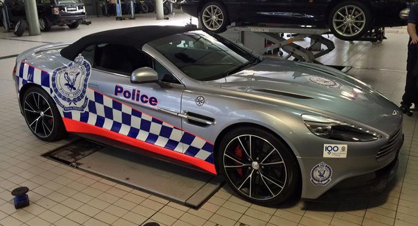 22114-2015-nsw-police-mclaren-aston-martin-1.jpg