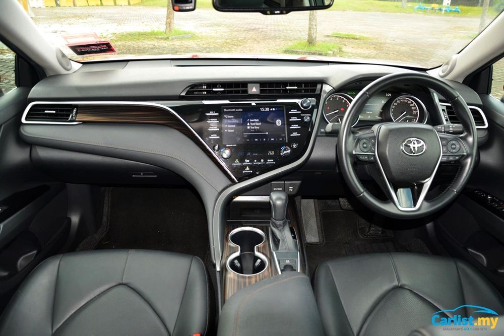 Review: 2020 Toyota Camry 2.5V – Premium Perception, Sublime Execution ...