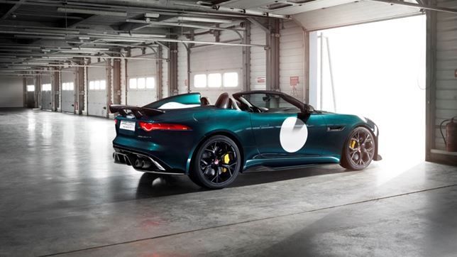 32771-2015_jaguar_f_type_2.jpg