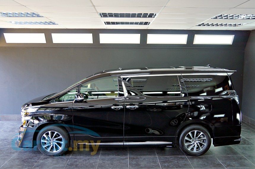 35531-2016-toyota-vellfire-exclusive-access-12.jpg