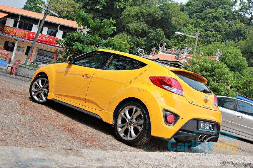 35853-2015-hyundai-veloster-review-6.jpg