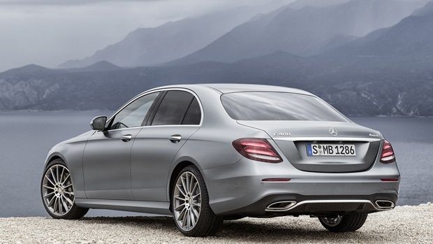 36454-2016_mercedes_benz_eclass_2.jpg