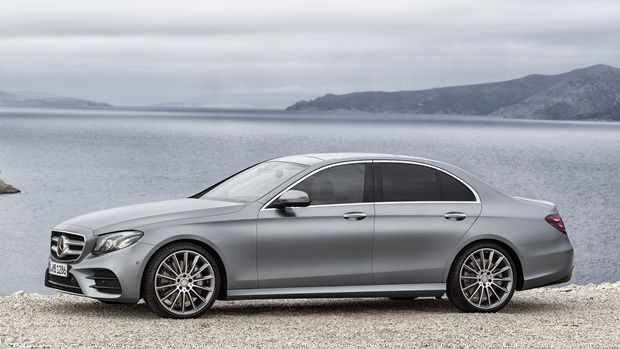 36454-2016_mercedes_benz_eclass_3.jpg