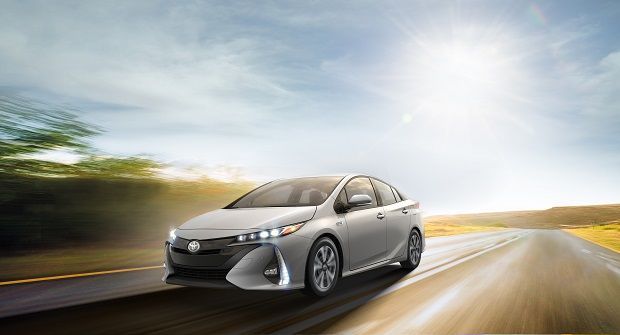 37873-prius_prime_2017_4.jpg