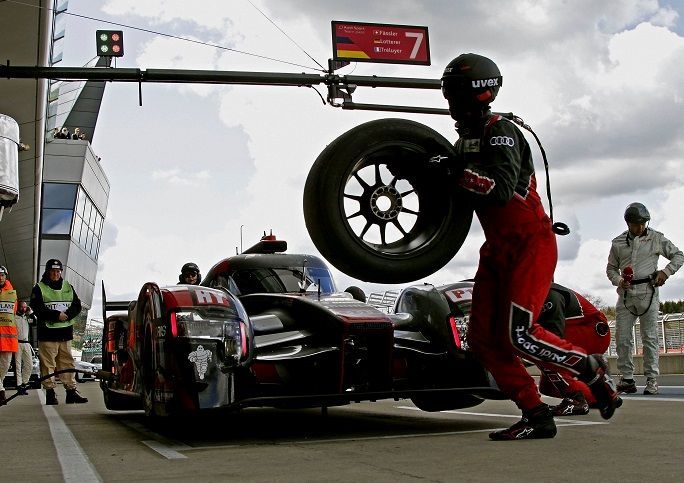 38218-audi_r18_silverstone_2016.jpg