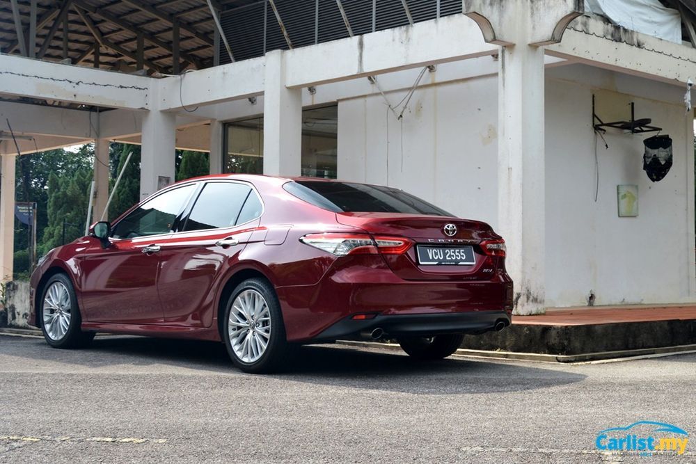 Review: 2020 Toyota Camry 2.5V – Premium Perception, Sublime Execution ...