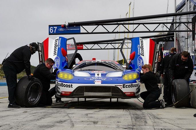 38585-ford_gt_laguna_seca_2.jpg