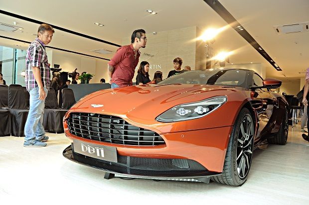 41785-aston_martin_showroom_4.jpg